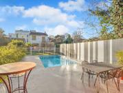 Maison avec piscine et terrasse