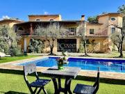 Maison avec piscine et terrasse