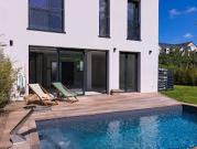 Maison avec piscine et terrasse