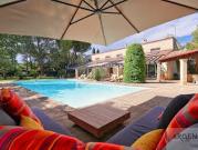 Maison avec piscine et terrasse