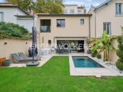 Maison avec piscine et terrasse