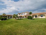Maison avec piscine et terrasse