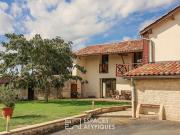 Maison avec piscine et terrasse