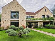 Maison avec piscine et terrasse