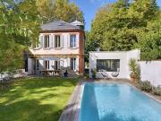 Maison avec piscine et terrasse