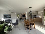 Maison avec piscine et terrasse