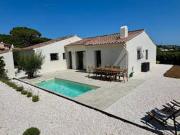 Maison avec piscine et terrasse