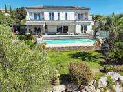 Maison avec piscine et terrasse