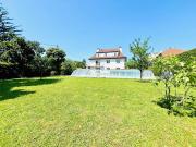Maison avec piscine et terrasse