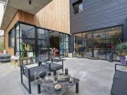 Maison avec piscine et terrasse