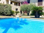 Maison avec piscine et terrasse