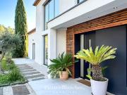 Maison avec piscine et terrasse