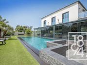 Maison avec piscine et terrasse
