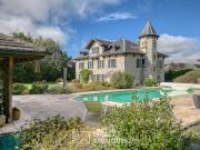 Maison avec piscine et terrasse