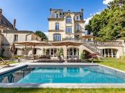 Maison avec piscine et terrasse