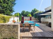 Maison avec piscine et terrasse