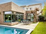 Maison avec piscine et terrasse