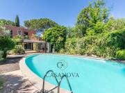 Maison avec piscine et terrasse