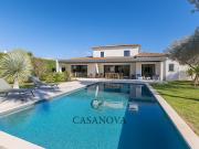 Maison avec piscine et terrasse