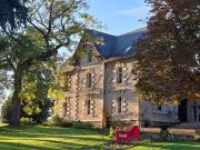 Maison avec piscine et terrasse