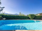 Maison avec piscine et terrasse