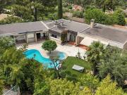 Maison avec piscine et terrasse