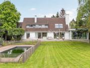 Maison avec piscine et terrasse