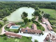Maison avec piscine et terrasse