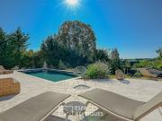 Maison avec piscine et terrasse Maison avec piscine et terrasse