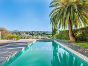 Maison avec piscine et terrasse