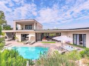 Maison avec piscine et terrasse