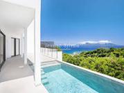Maison avec piscine et terrasse