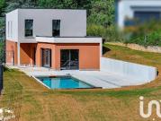 Maison avec piscine et terrasse