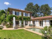 Maison avec piscine et terrasse