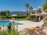 Maison avec piscine et terrasse