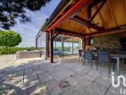 Maison avec piscine et terrasse