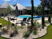 Maison avec piscine et terrasse