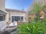 Maison avec piscine et terrasse