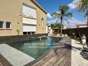 Maison avec piscine et terrasse