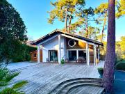 Maison avec piscine et terrasse