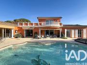 Maison avec piscine et terrasse