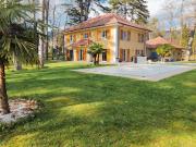 Maison avec piscine et terrasse