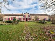 Maison avec piscine et terrasse