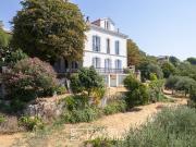 Maison avec piscine et terrasse