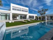 Maison avec piscine et terrasse