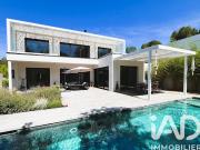 Maison avec piscine et terrasse