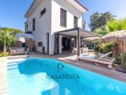 Maison avec piscine et terrasse Maison avec piscine et terrasse