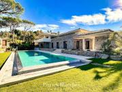 Maison avec piscine et terrasse