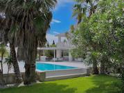 Maison avec piscine et terrasse