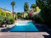 Maison avec piscine et terrasse